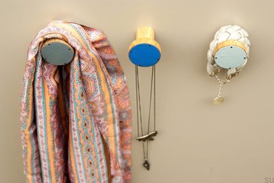 Simple 30 Wooden Oak Wall Hanger Enameled Light Gray Hard Oil Colorless Semi-matt