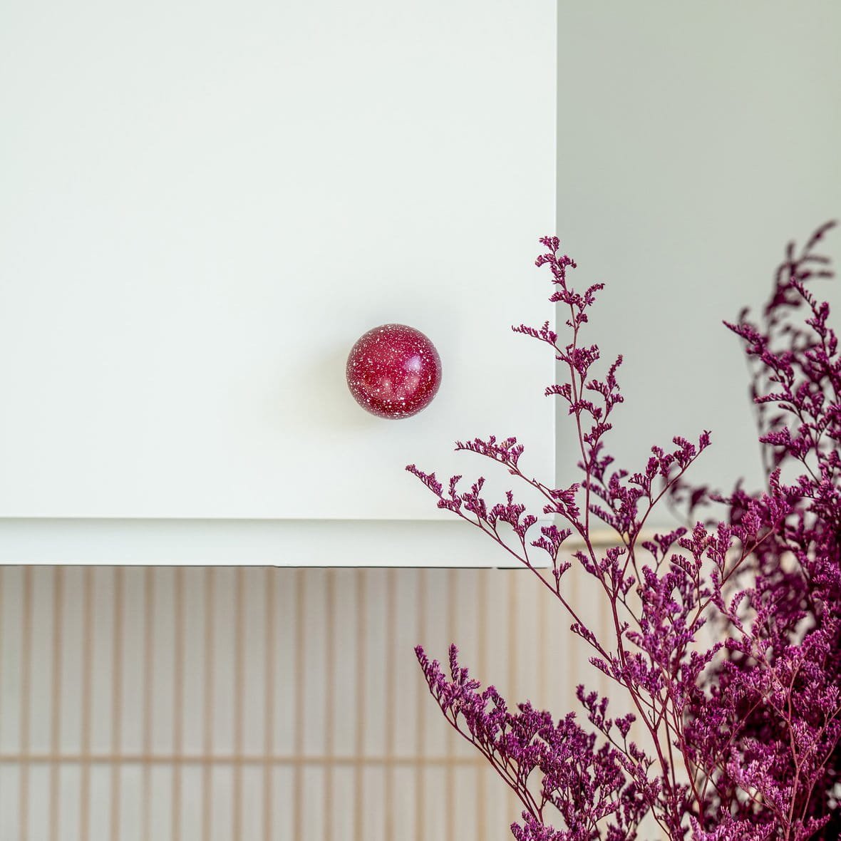 WnRd&WhMl--Gałka-meblowa-Ren-Melange-Wine-Red-&-White-35-Drewniana-Bukowa-Vince-Skandynawskie-Uchwyty_4