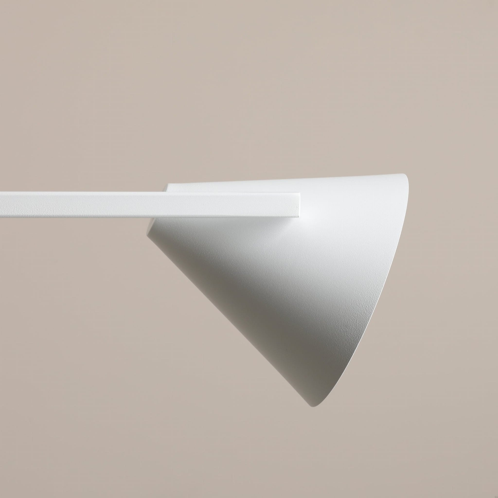 1108L--Lampa-wisząca-Form-4-Metalowa-Biała-Artera-Skandynawskie-Uchwyty_4