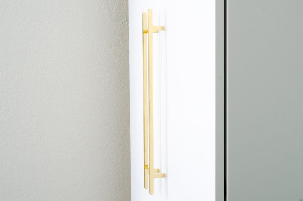 HA82M--Uchwyt-meblowy-podłużny-Flatline-430-Mosiężna-Polerowana-Nielakierowany-BB-Sweden-Skandynawskie-Uchwyty_3