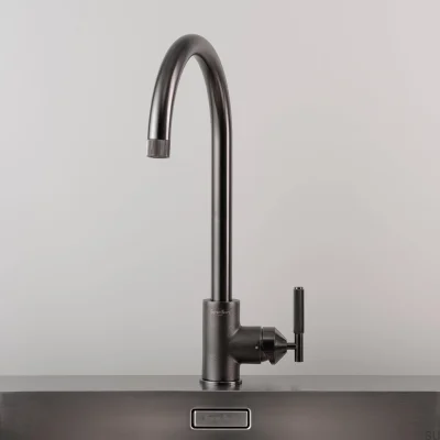 Linear Brass Gun Metal Kitchen Faucet with European Connector