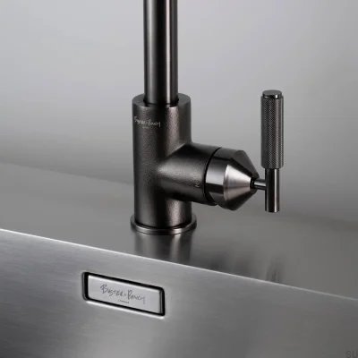 Cross Brass Gun Metal Pull-Out Kitchen Tap with British Connector