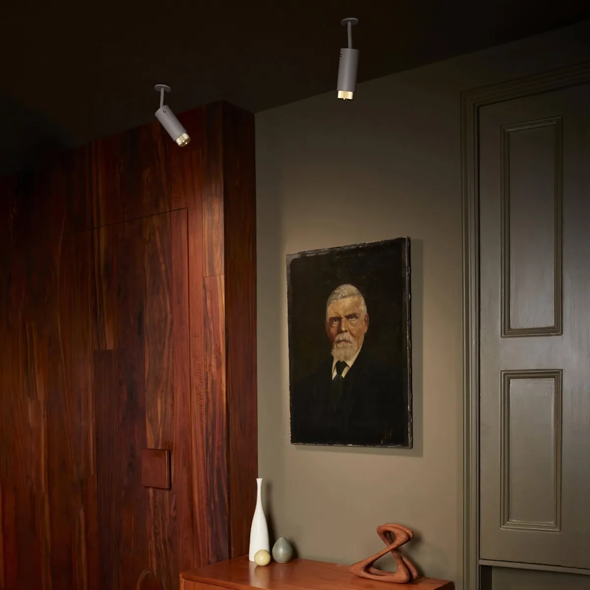 a281e03aca81a2859b87d0d5c70b665f