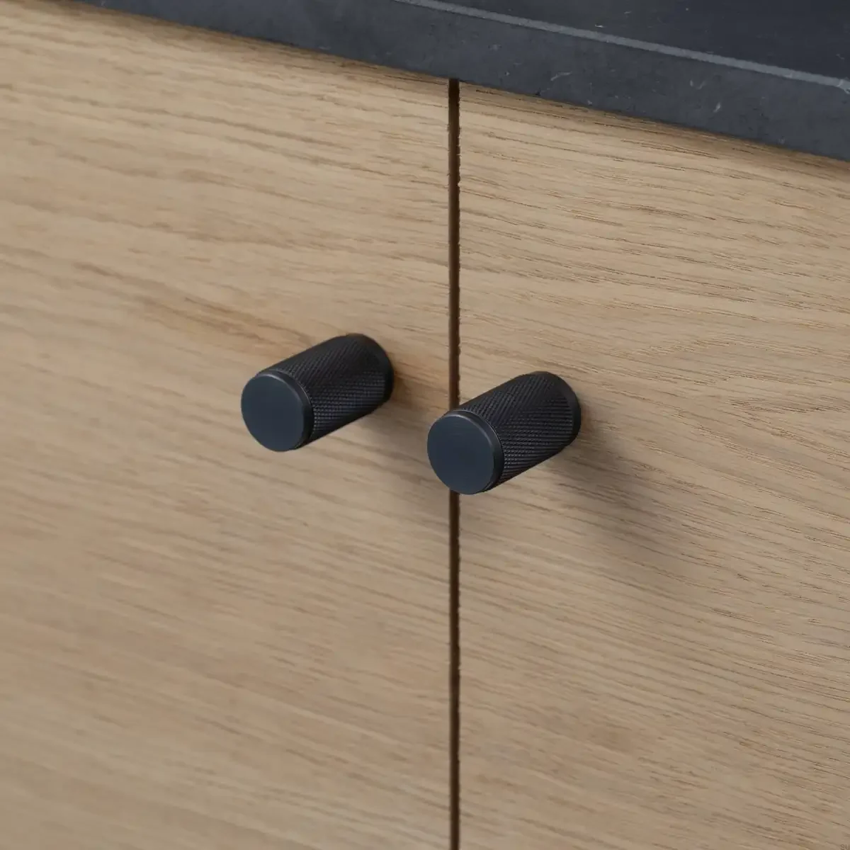 UFK-094583--Gałka-meblowa-Furniture-Knob-Cross-Palony-Brąz-zestaw-2-szt-Skandynawskie-Uchwyty_4