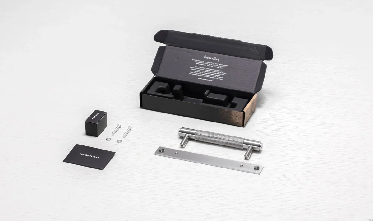 UPB-073989--Uchwyt-meblowy-podłużny-z-podkładką-Pull-Bar-Cross-Small-Srebrny-Buster-+-Punch-Skandynawskie-Uchwyty_5