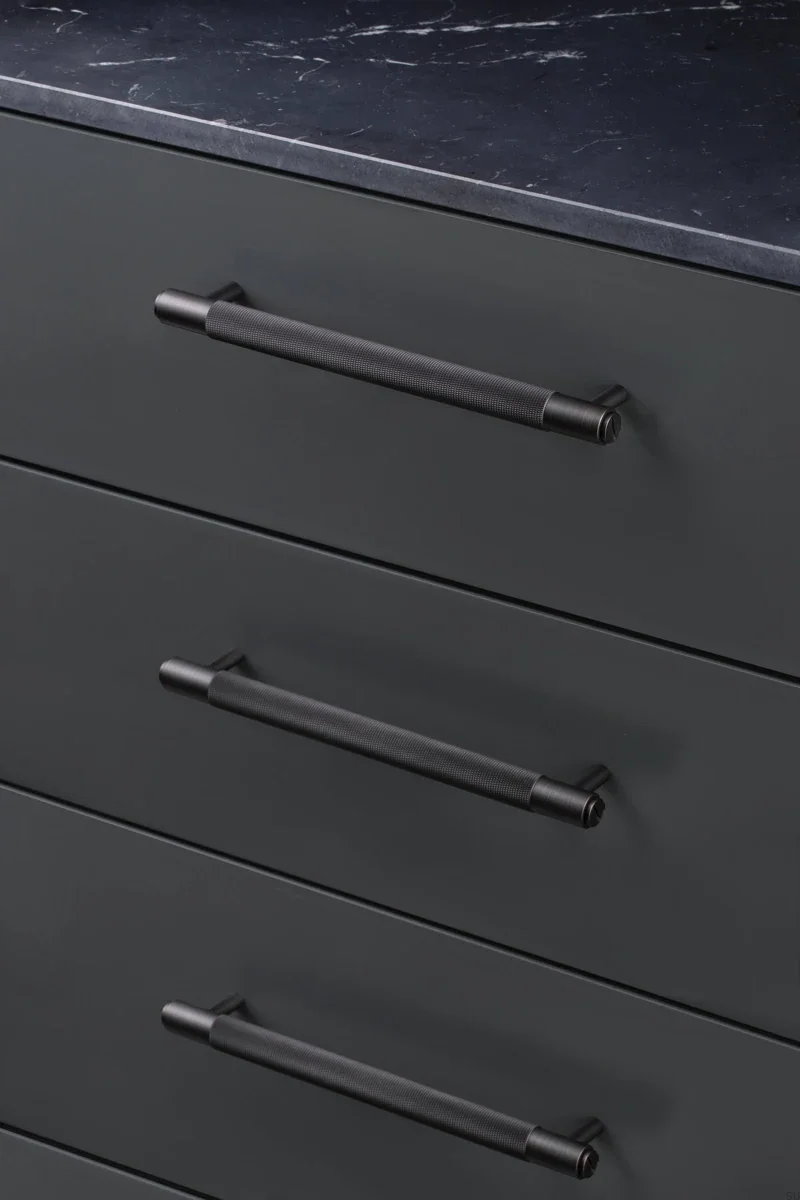 UPB-352649--Śruba-do-uchwytu-Pull-Bar-Linear-Gunmetal-Buster-+-Punch-Skandynawskie-Uchwyty_4