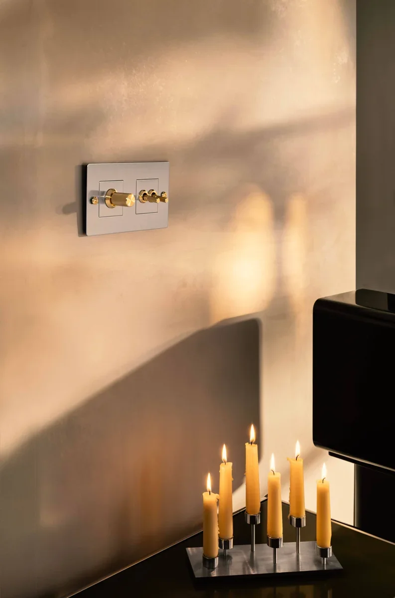 UPK-144522--Śruby-dekoracyjne-Linear-Białe-Buster-+-Punch-Skandynawskie-Uchwyty_4