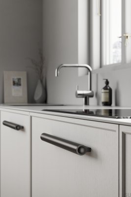 Lucente 224 elongated furniture handle, aluminum, matt black