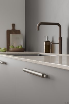 Lucente 1088 elongated furniture handle, aluminum, matt silver