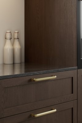 Grace 160 elongated furniture handle, polished brass