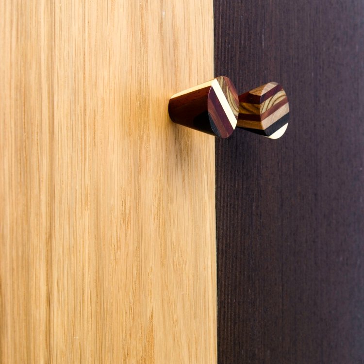 Galki do mebli STRATUM na dębowych frontach - DOT Manufacture.jpg