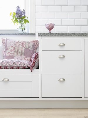 Shell Furniture Handle 2532 64 Brushed silver